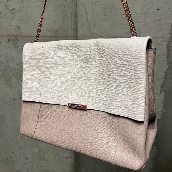 Ted Baker purse with rose gold chain - Picture 2 of 4
